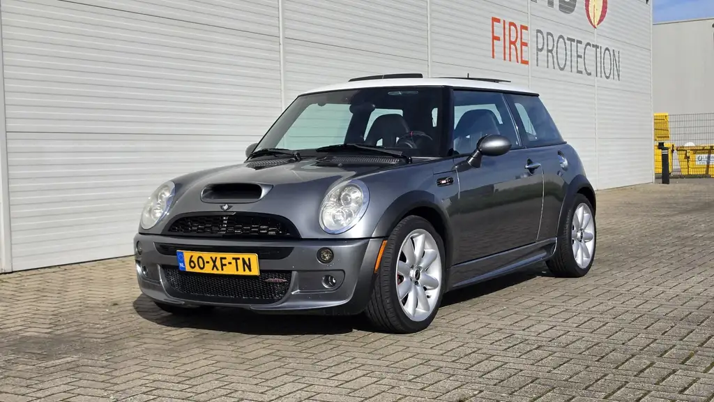 Mini Cooper S 2004 из Европы — купить под ключ