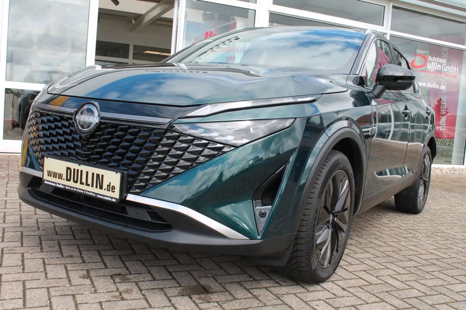 Nissan Qashqai 1,3 Tekna+Automatik+AHZV+Allwetterreifen Grün - 2