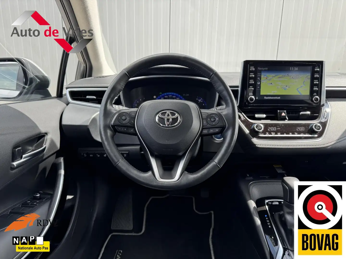 Toyota Corolla 1.8 Hybrid Executive|NL-Auto|Dealeronderhoud Grijs - 2
