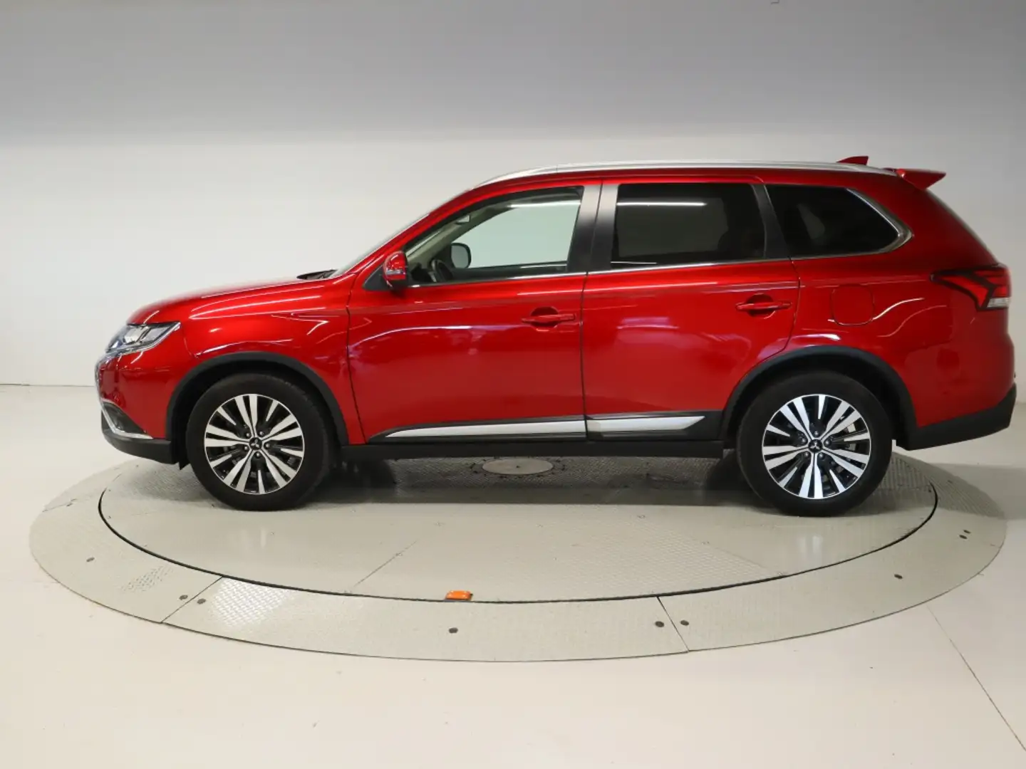 Mitsubishi Outlander 2.0 200 MPI KAITEKI CVT 4WD 7STR 150 5P 7 PLAZAS Rojo - 2