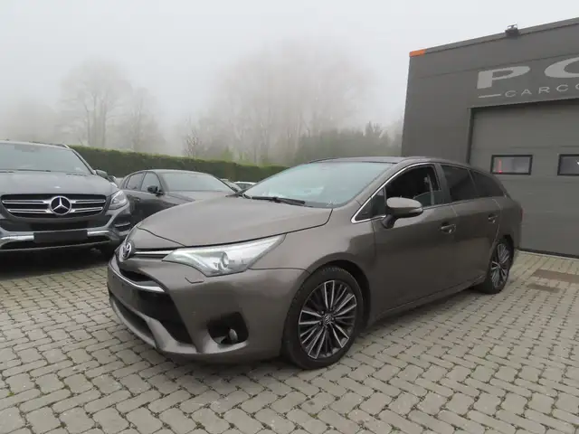 Toyota Avensis Avensis SW 2.0 D-4D Premium