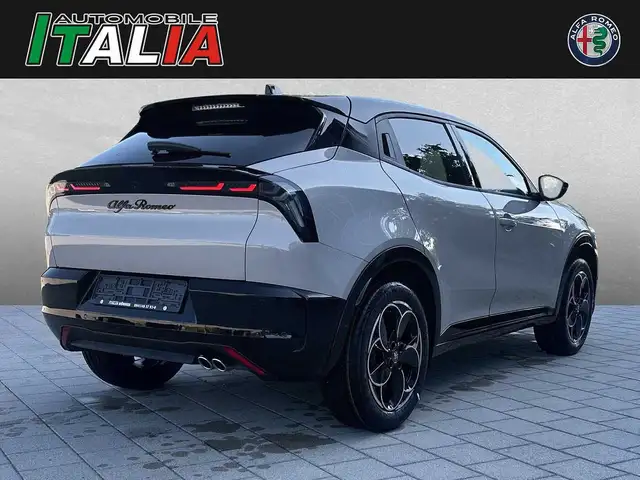 Alfa Romeo Junior view 2