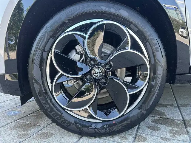 Alfa Romeo Junior view 9