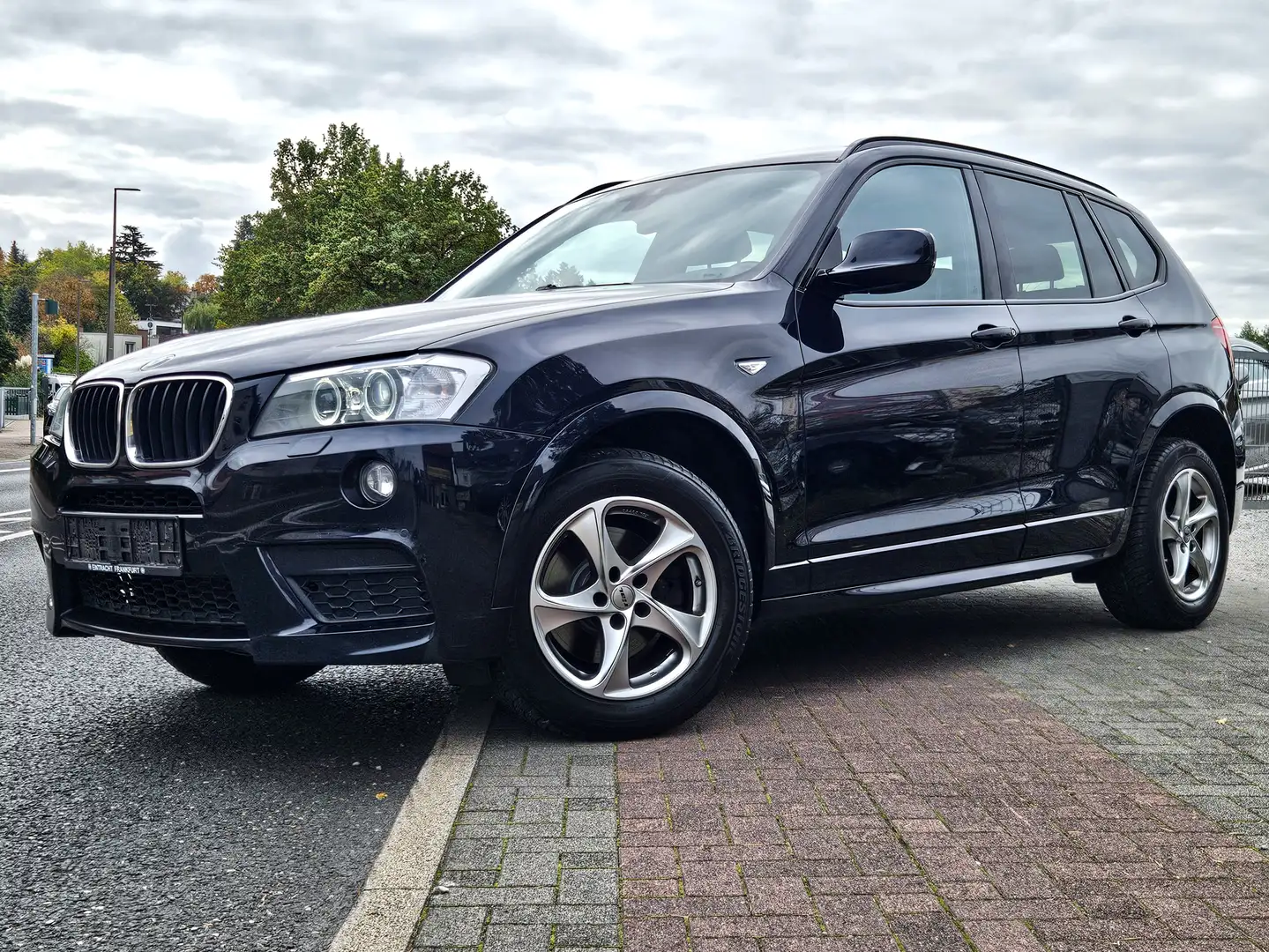 BMW X3 xDrive 20 d M Sport Pano M Paket Head up M Alufelg Schwarz - 1
