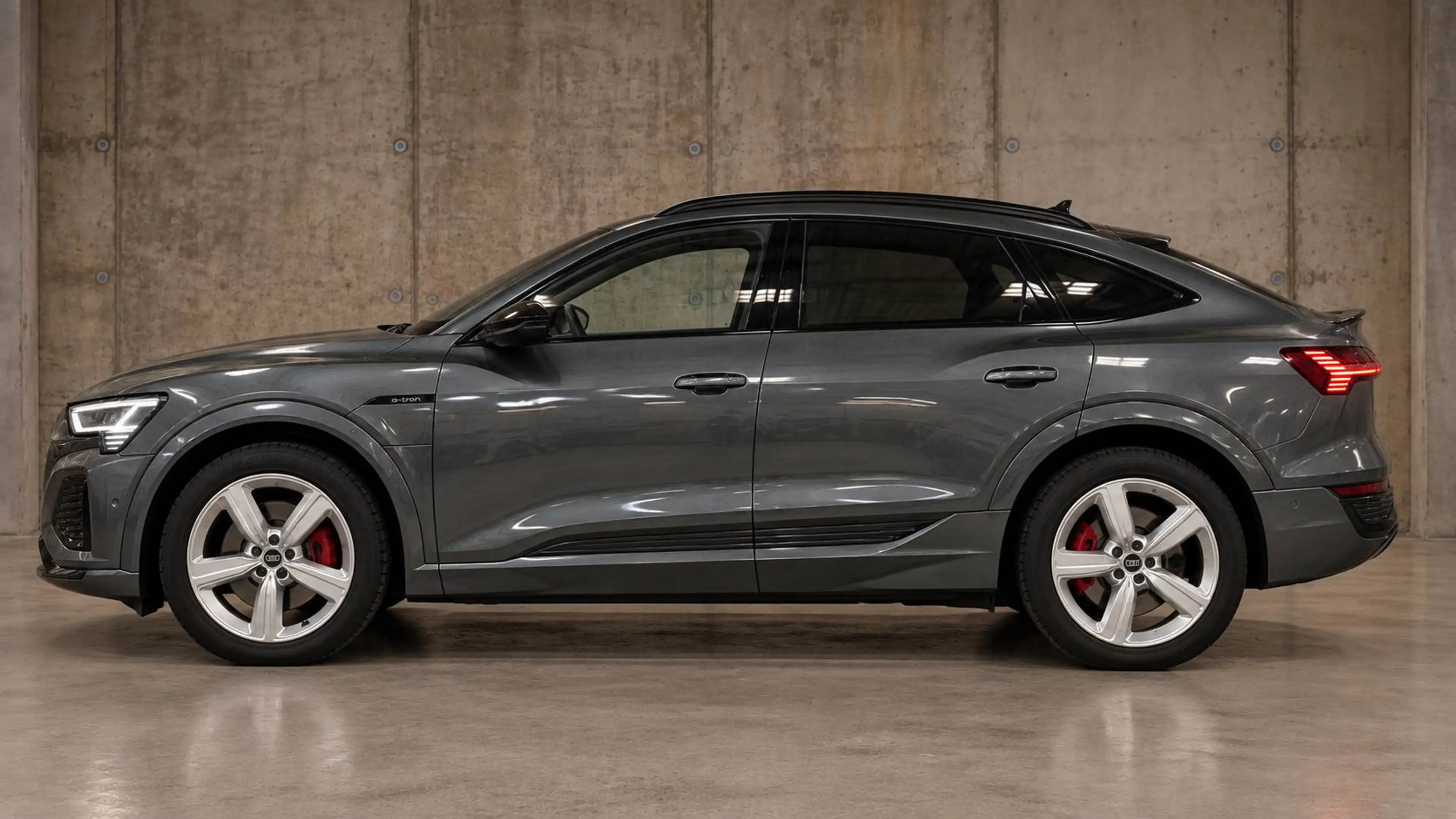 Audi Q8 e-tron Q8 e-tron Sportback 55 quattro S line - SOH 95% - TVA récupérable — photo 6