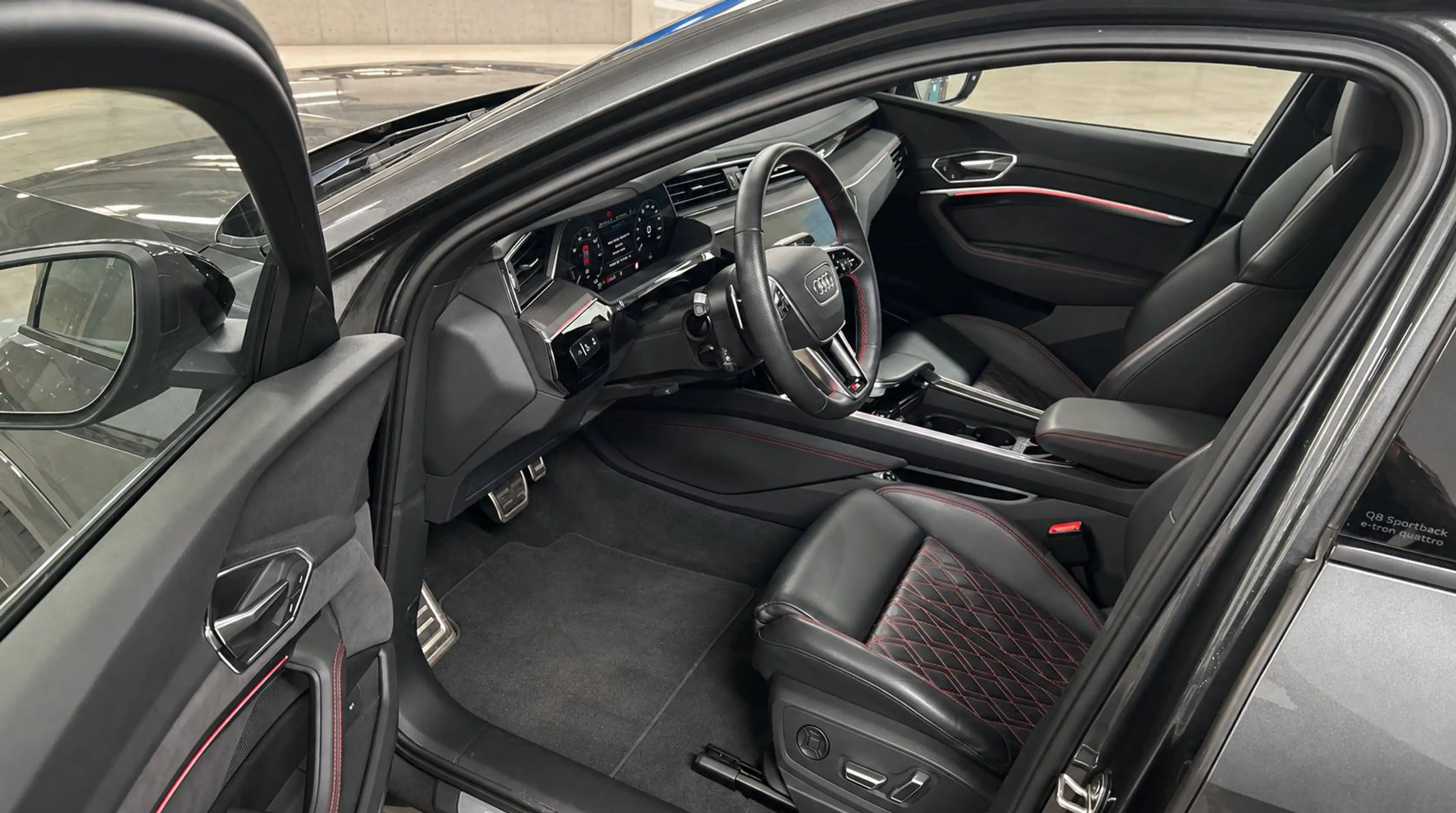 Audi Q8 e-tron Q8 e-tron Sportback 55 quattro S line - SOH 95% - TVA récupérable — photo 10