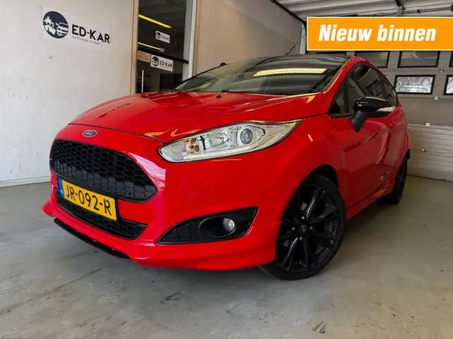 2016 Ford Fiesta in Red for sale