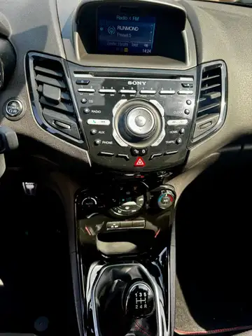 Ford Fiesta view 3