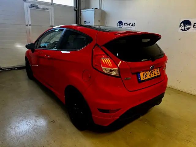 Ford Fiesta view 9