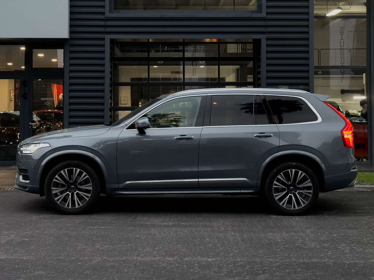 Volvo XC90 2.0 B5 AWD INSCRIPTION