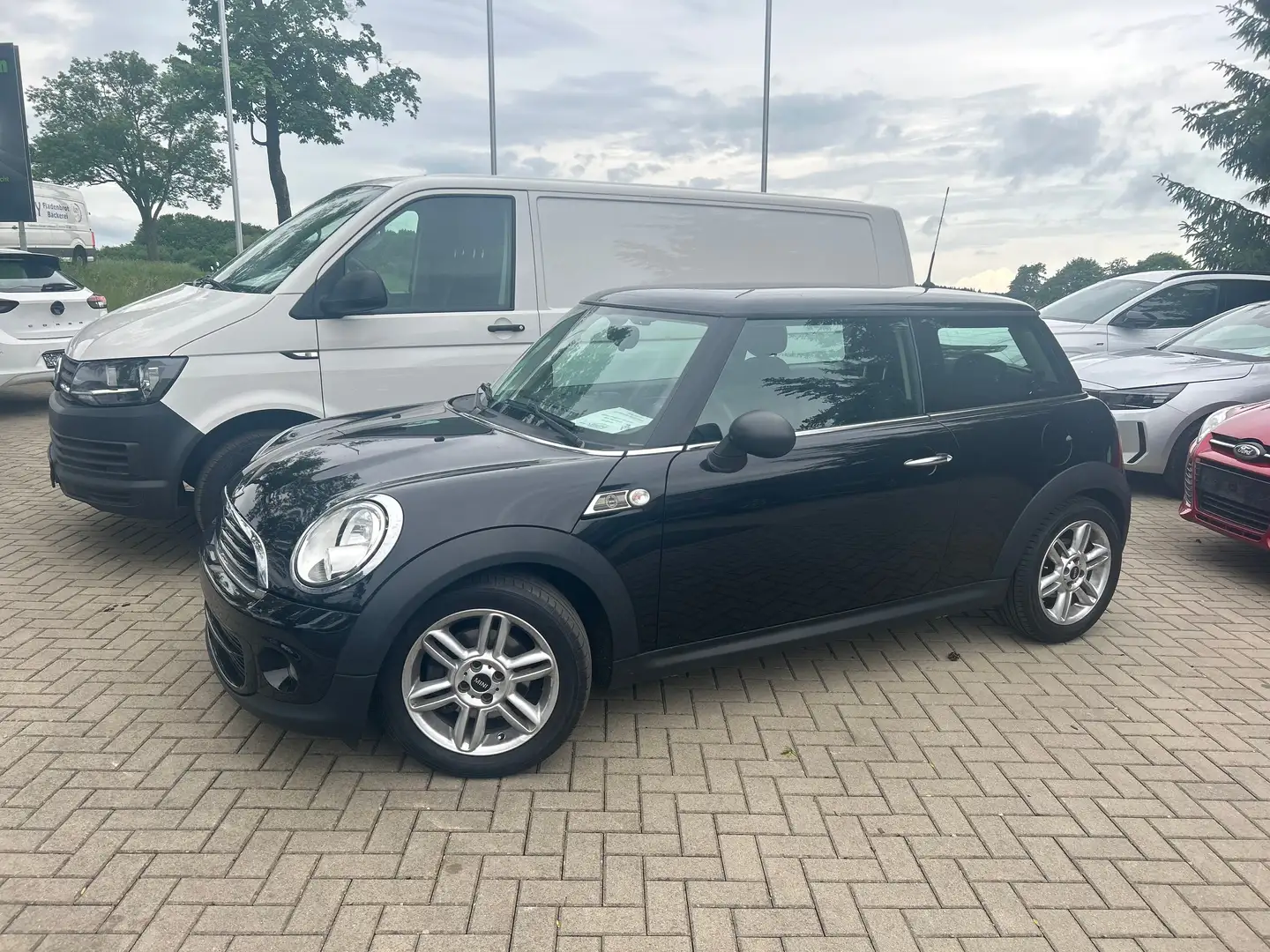 MINI One One Colour-Line Klima SHZ ALU TÜV Neu Zwart - 1
