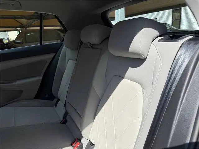 Volkswagen Golf view 25