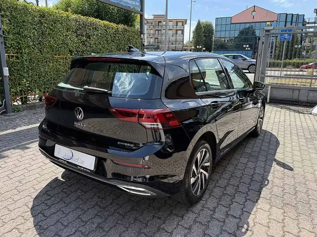Volkswagen Golf view 5