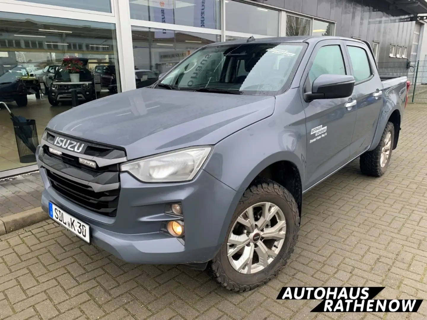 Isuzu D-Max Double Cab 4WD LS Allrad SHZ Totwinkelassistent Sp Grau - 2