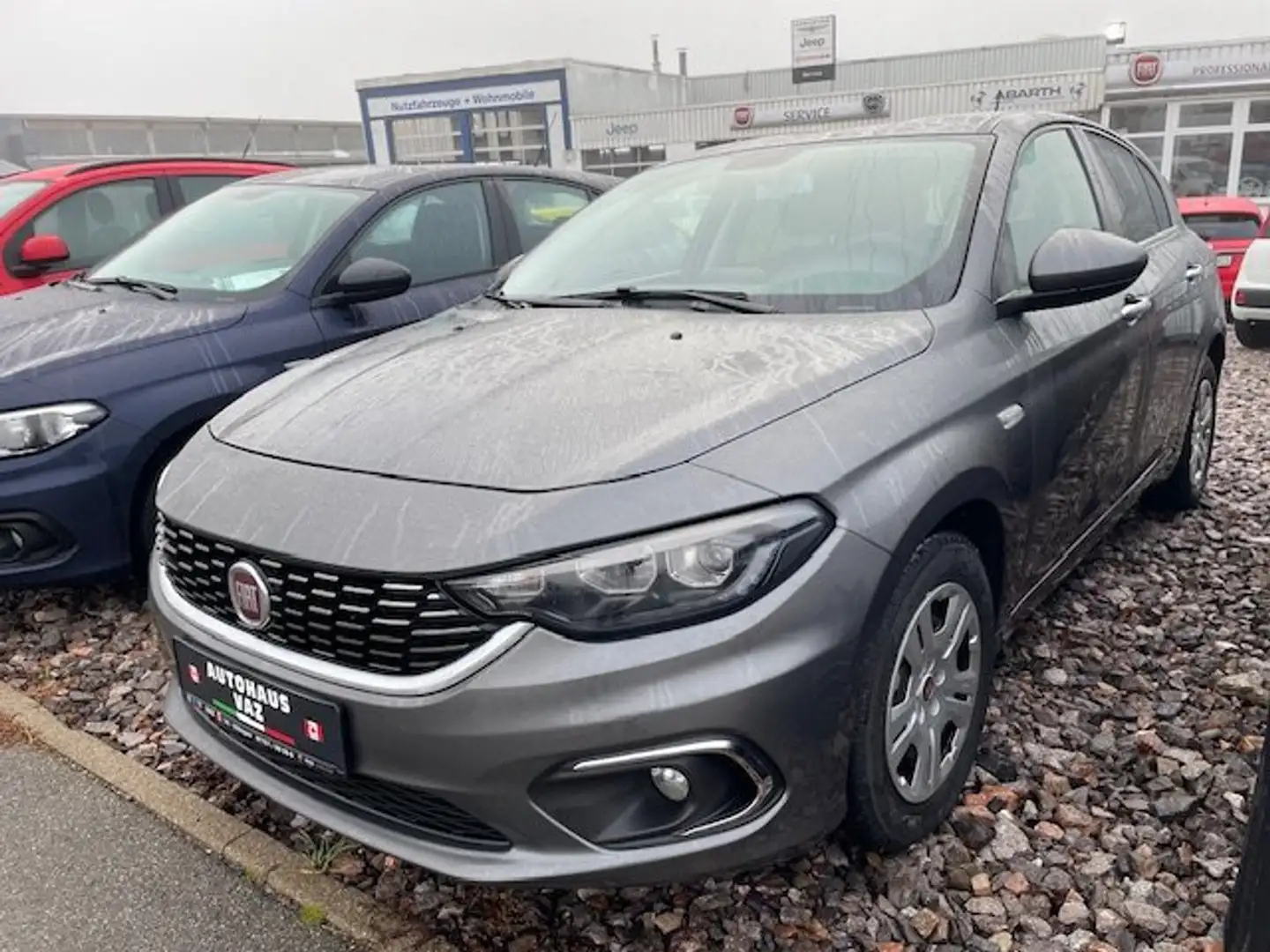 Fiat Tipo Business Line Grau - 1