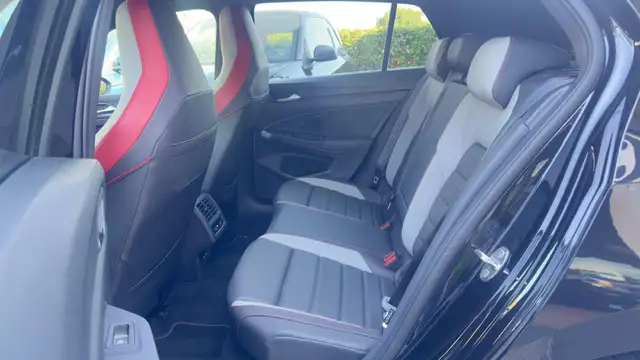 Volkswagen Golf view 12