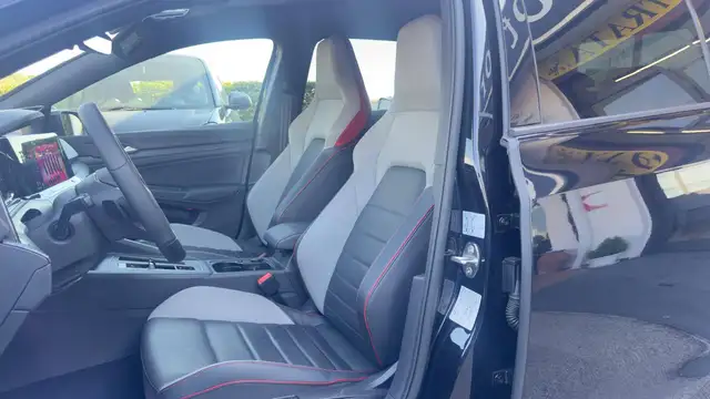 Volkswagen Golf view 10