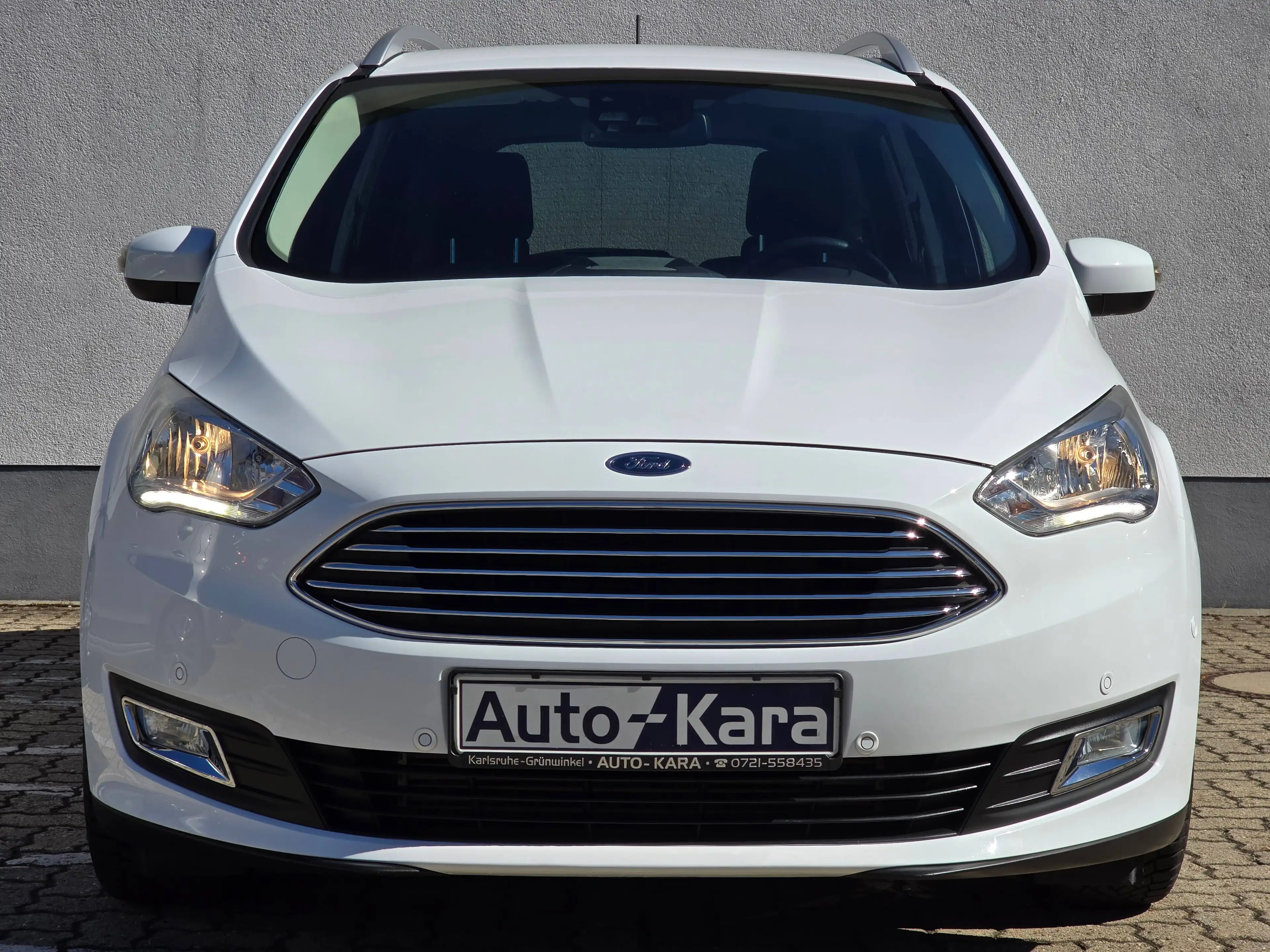 Ford Grand C-Max 2.0 TDCi Titanium Aut. Titanium*1.Hand*AHK*Navigation*Rückfahrkamera*Park-Assistent — photo 4