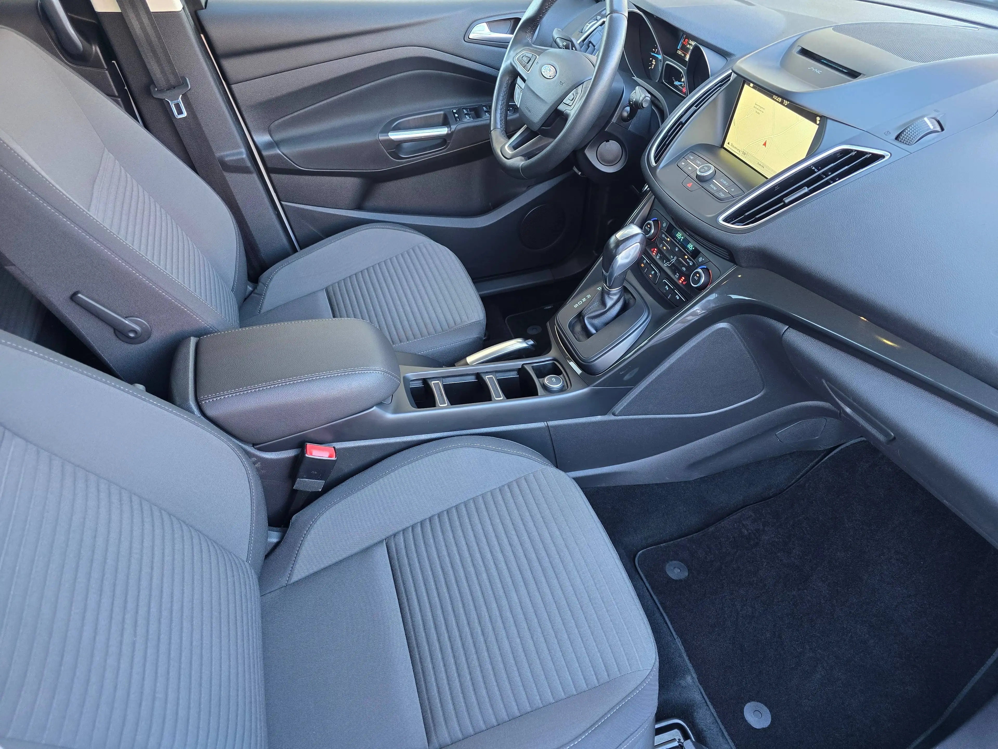Ford Grand C-Max 2.0 TDCi Titanium Aut. Titanium*1.Hand*AHK*Navigation*Rückfahrkamera*Park-Assistent — photo 10
