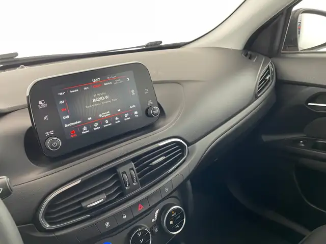 Fiat Tipo view 9