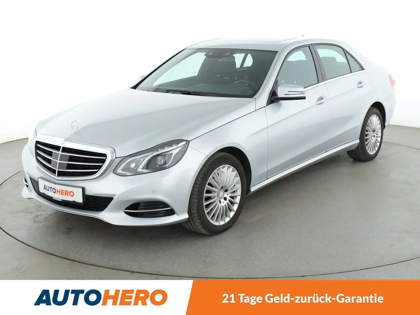 Mercedes-Benz E 250 E 250 CGI BlueEfficiency Elegance Aut.*NAVI*ACC* Silber - 1