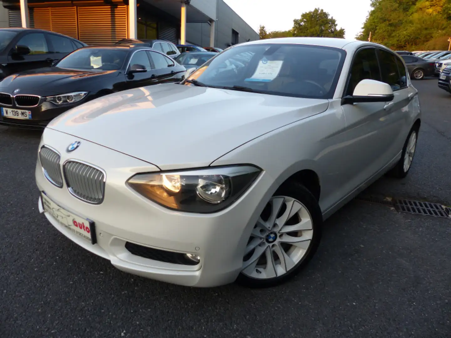 BMW 116 (F21/F20) 116D 116CH URBANLIFE 5P Blanc - 1