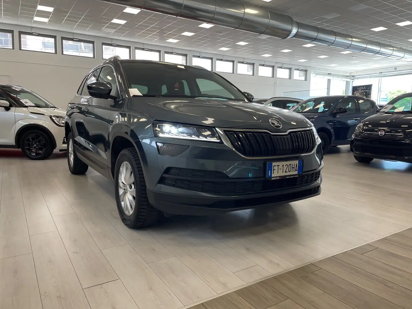 Skoda Karoq 1.0 TSI Ambition - 1