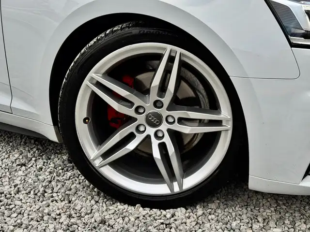 Audi A5 view 6