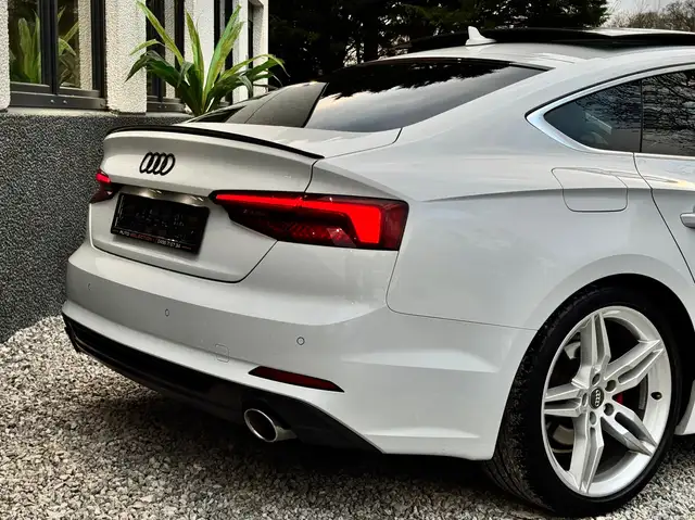 Audi A5 view 8