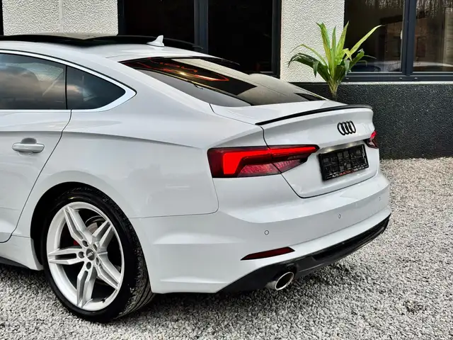 Audi A5 view 13