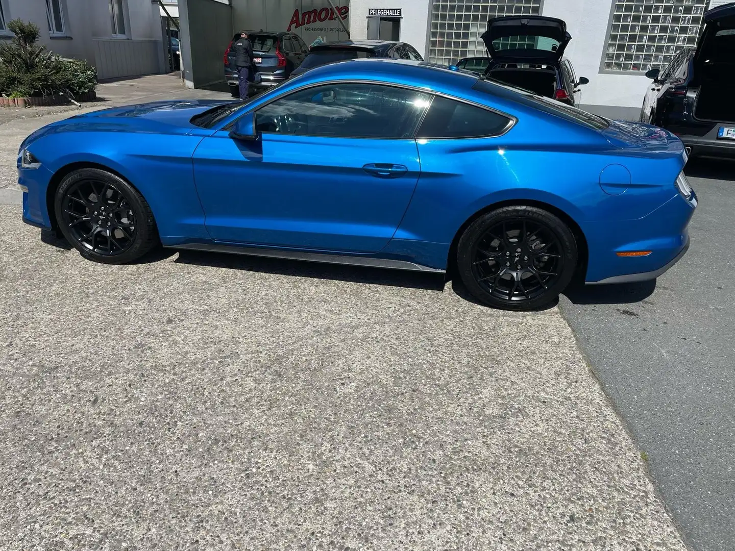 Ford Mustang Fastback 2.3 Eco Boost Aut. Albastru - 1
