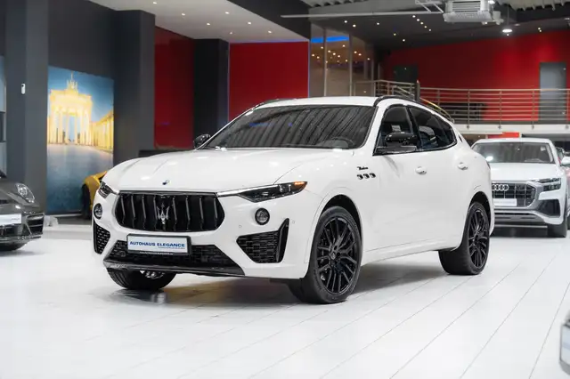 Maserati Levante *LUFTFEDERUNG*H&K*LED*21"LM*NAVI*1-HAN*
