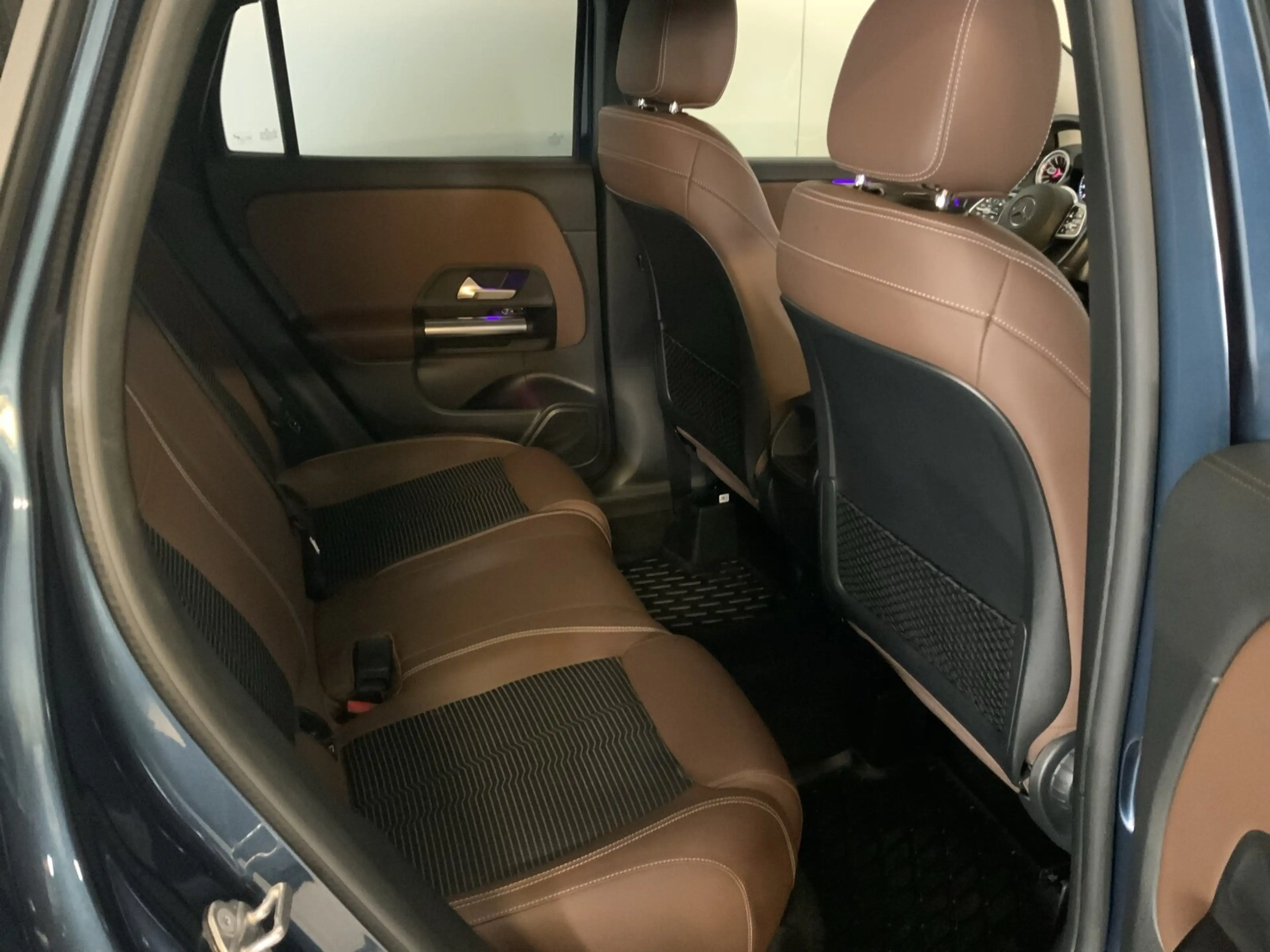Mercedes-Benz GLA 220 GLA 220 d 4M Progressive 360°Kam DISTRONIC AHK — photo 15