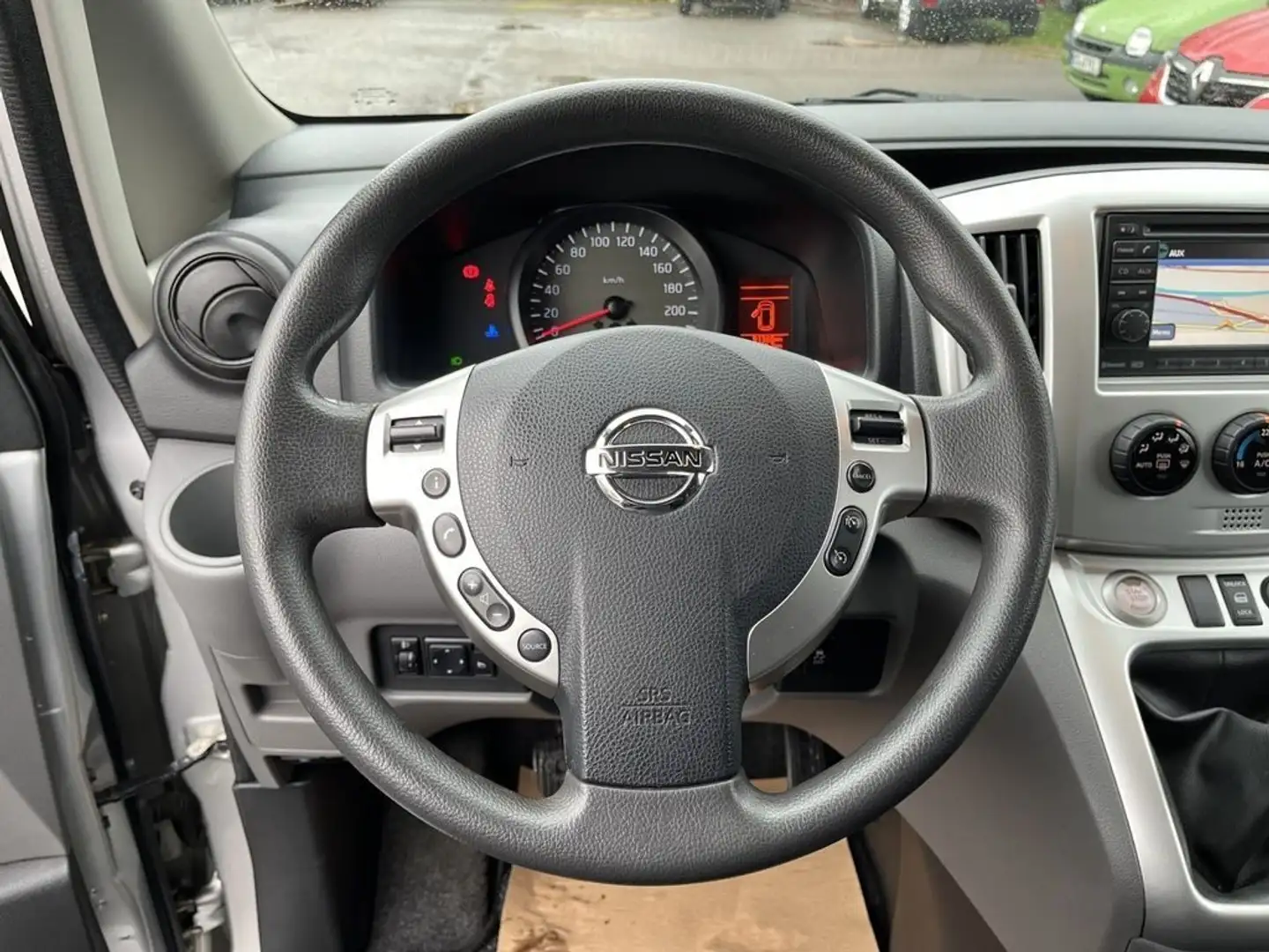 Nissan NV200 Evalia 1.6 srebrna - 2