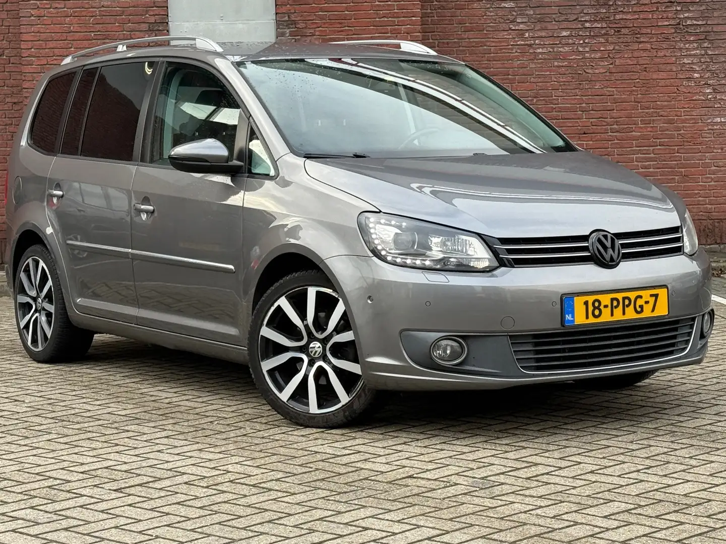 Volkswagen Touran 1.4 TSI Highline|AUTOMAAT|NAVI|PDC|NIEUWE-MOTOR Grau - 1