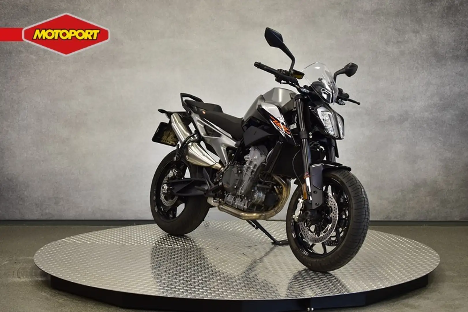 KTM 790 Duke Zwart - 2
