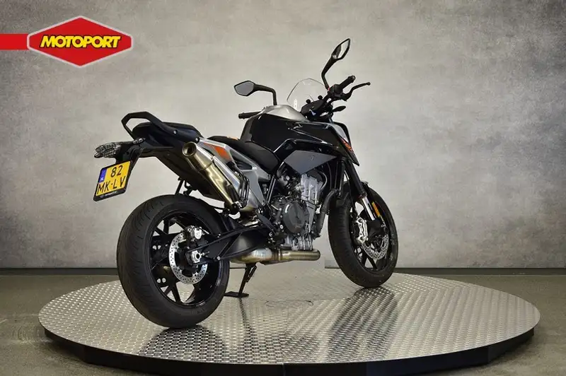 KTM 790 Duke - foto 8