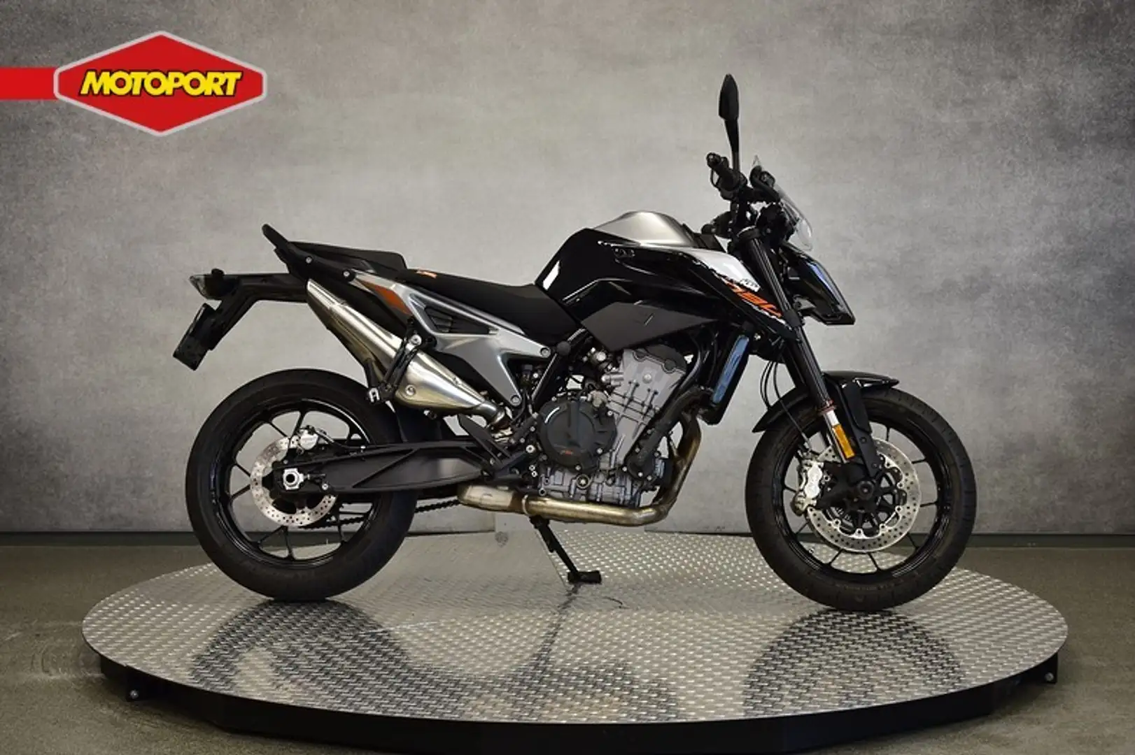 KTM 790 Duke Zwart - 1
