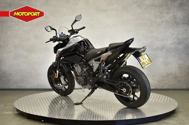 KTM 790 Duke - foto 6