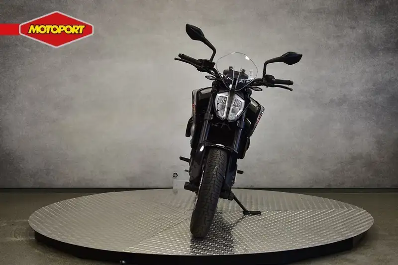 KTM 790 Duke - foto 3