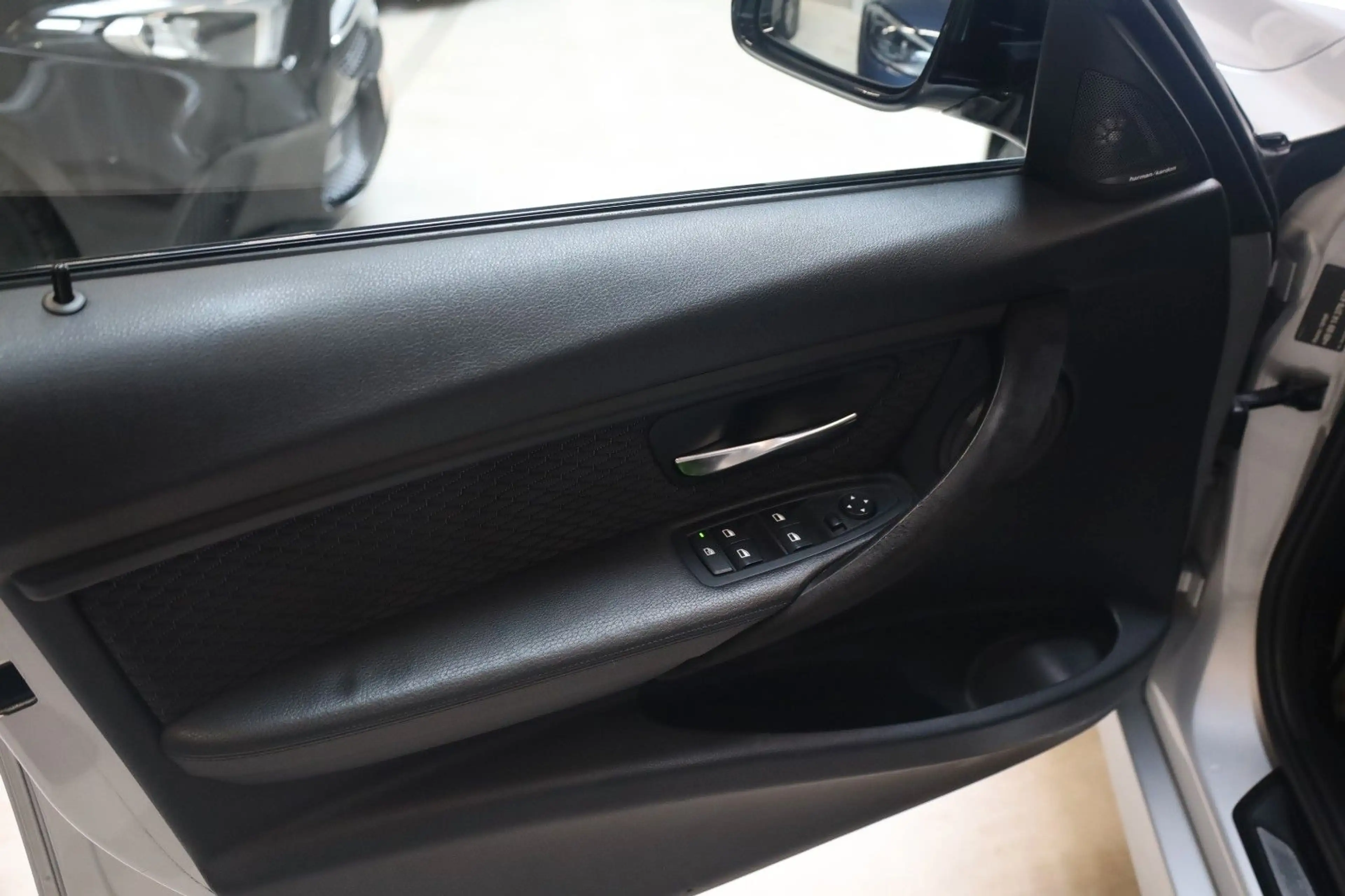 BMW 320 d 3 Touring M Sport Navi Alcantara Head-up — photo 10