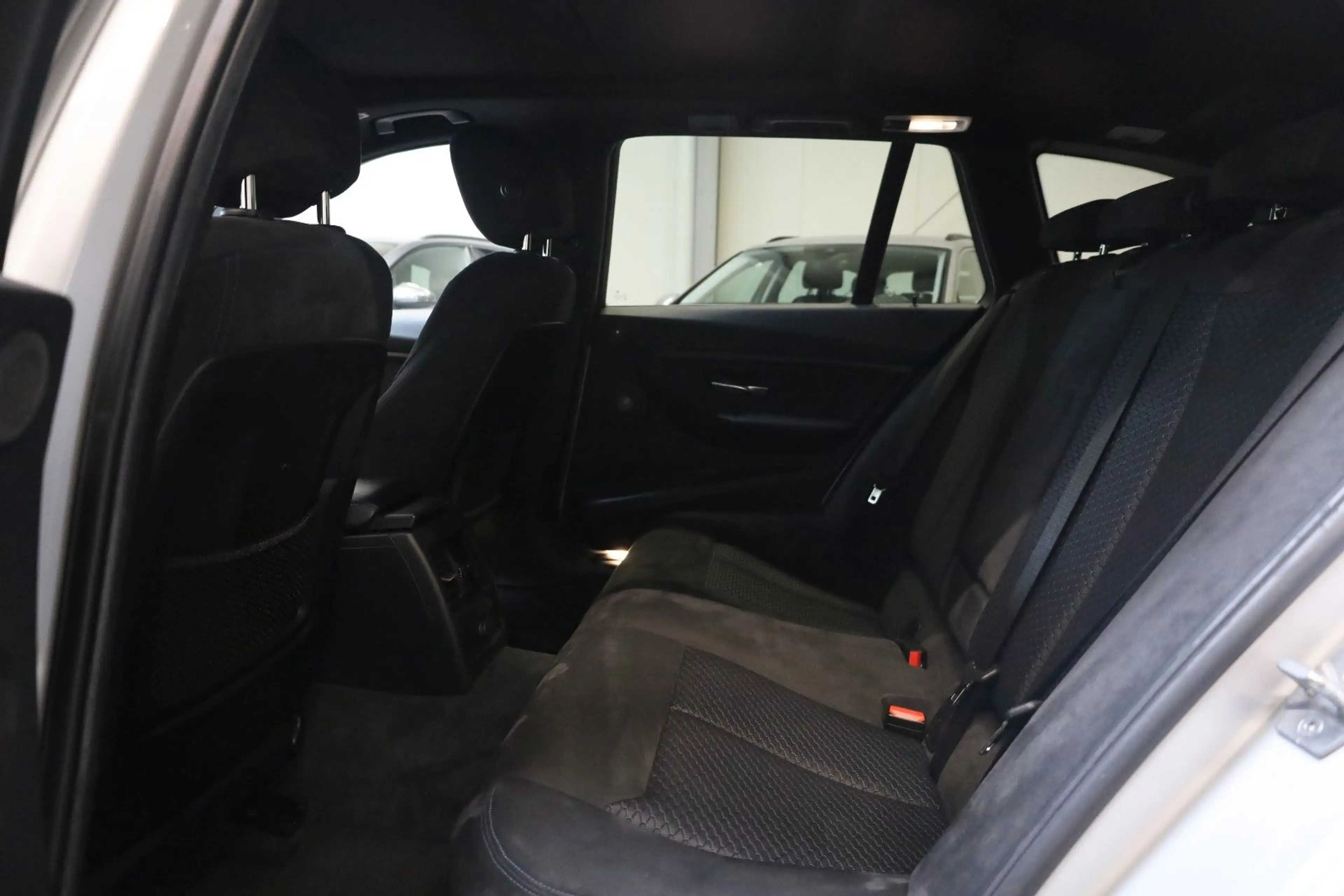 BMW 320 d 3 Touring M Sport Navi Alcantara Head-up — photo 14