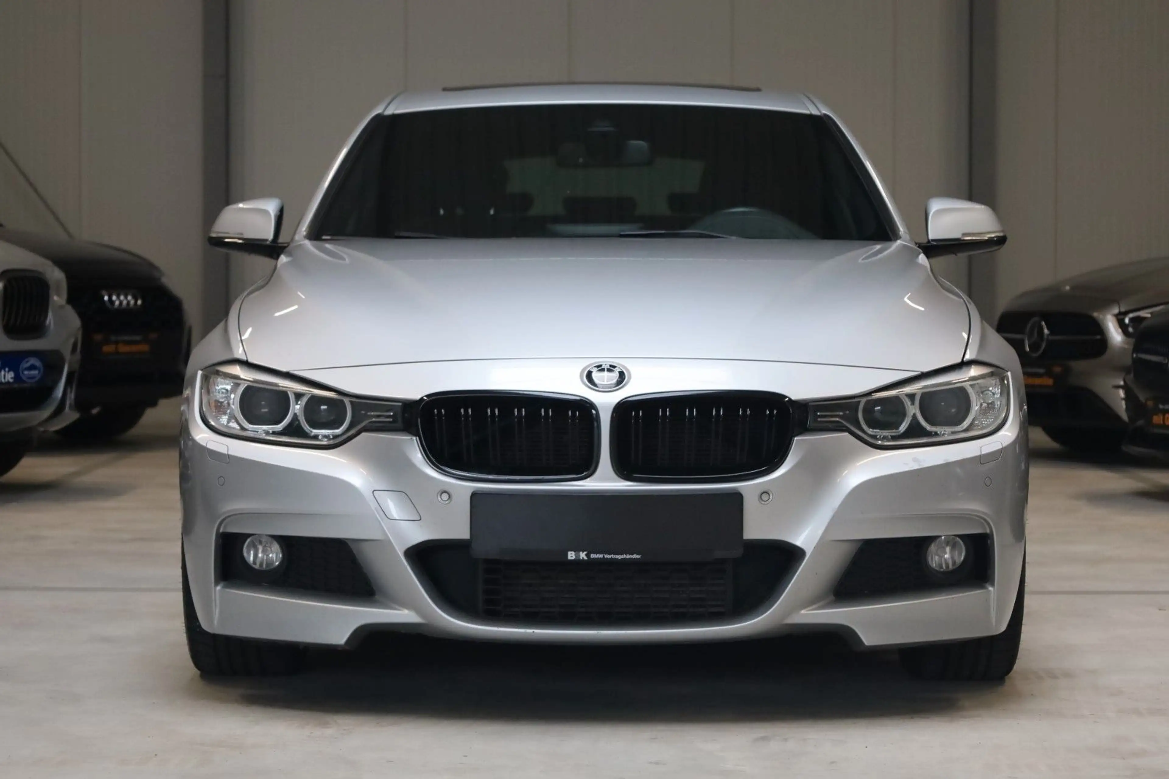 BMW 320 d 3 Touring M Sport Navi Alcantara Head-up — photo 2