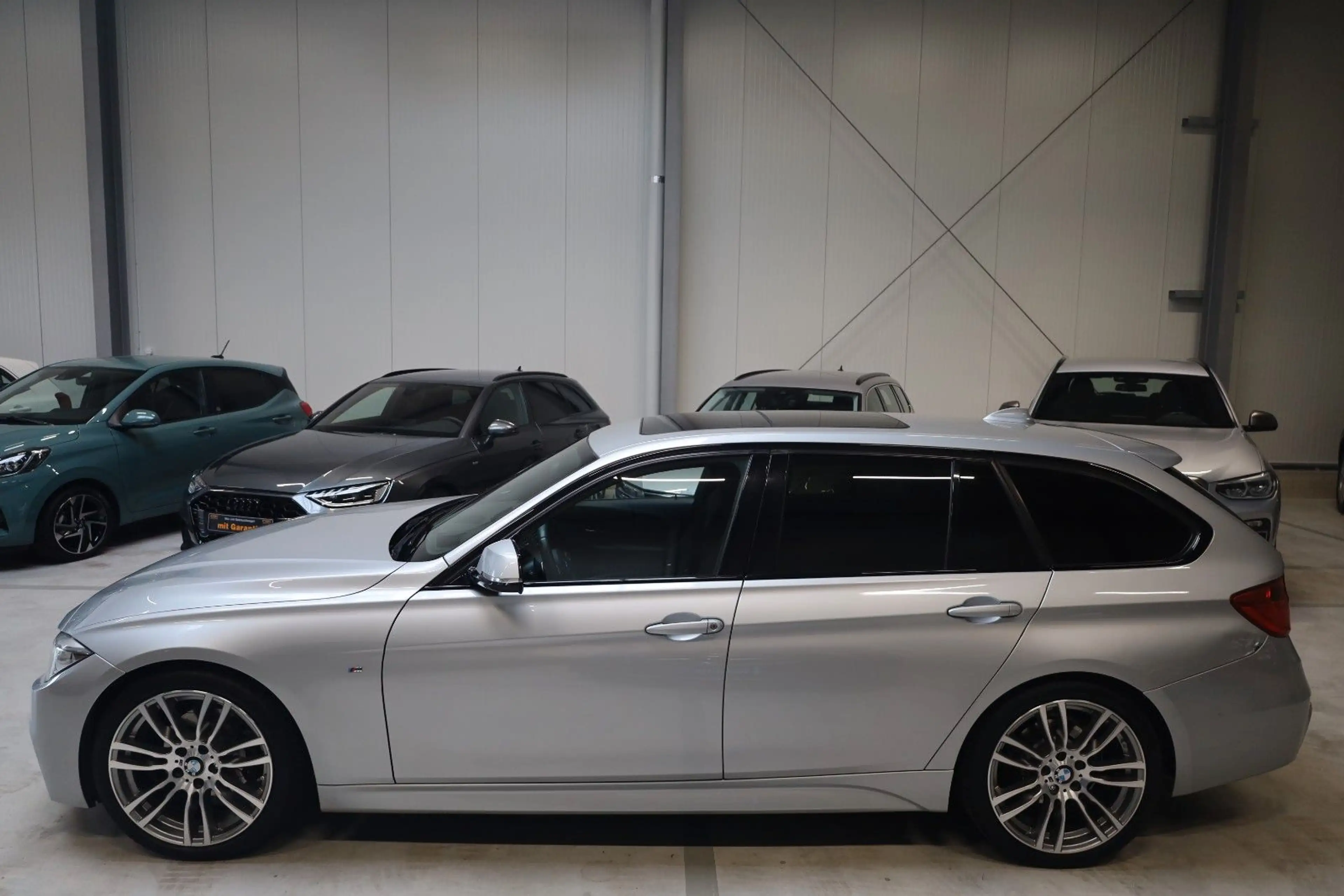 BMW 320 d 3 Touring M Sport Navi Alcantara Head-up — photo 8