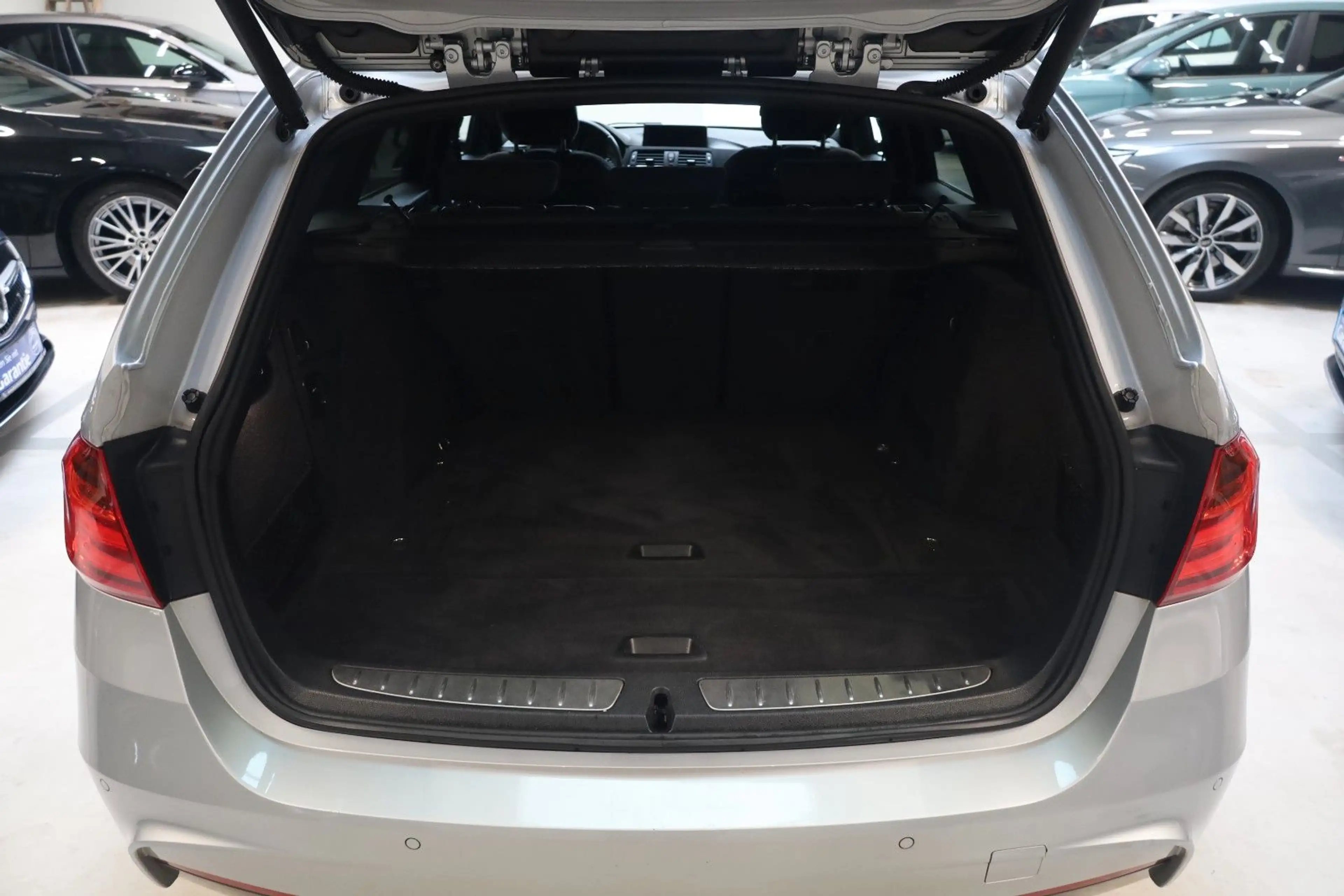 BMW 320 d 3 Touring M Sport Navi Alcantara Head-up — photo 15
