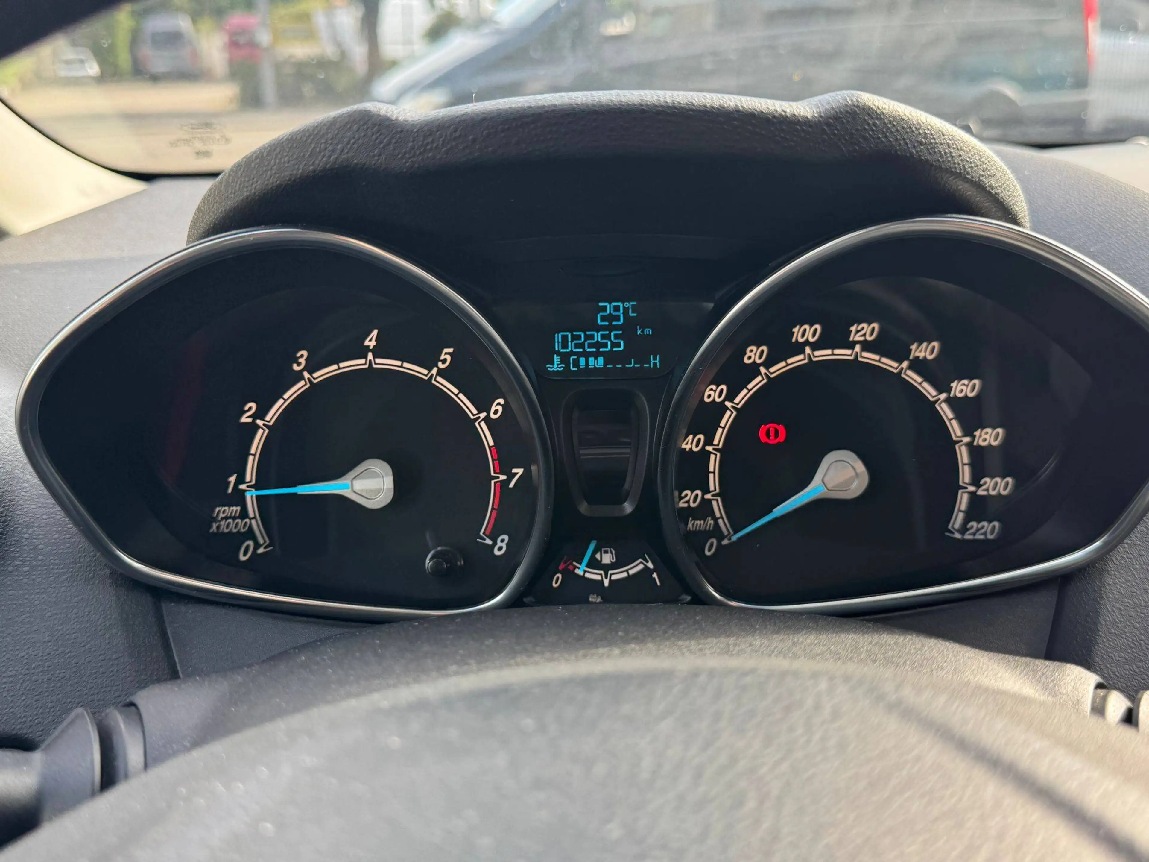 Ford Fiesta Trend — photo 11