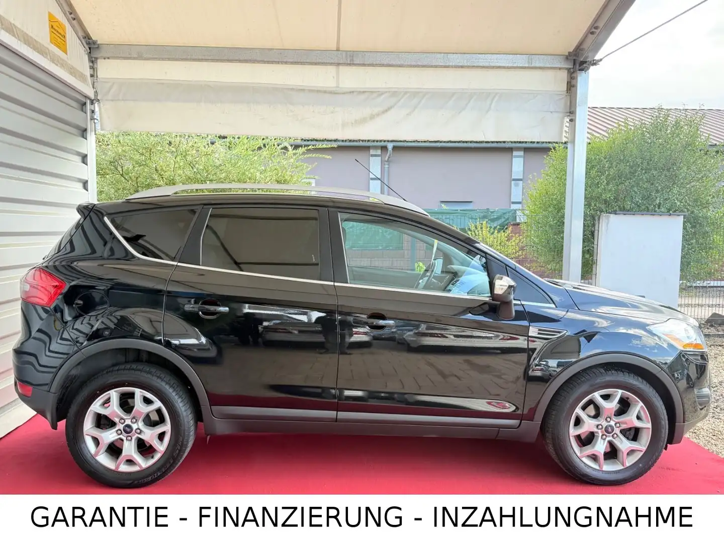 Ford Kuga 2.0 TDCI Titanium/1.Hand/Scheckheft/Ahk. Schwarz - 2