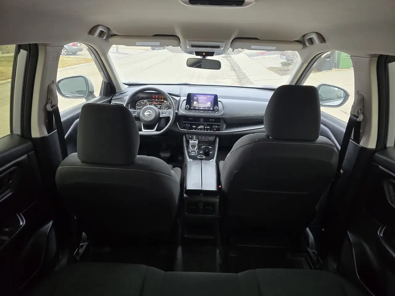 Nissan Rogue снимка Nissan Rogue