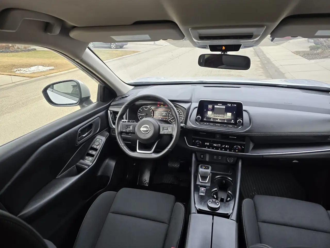 Nissan Rogue снимка Nissan Rogue