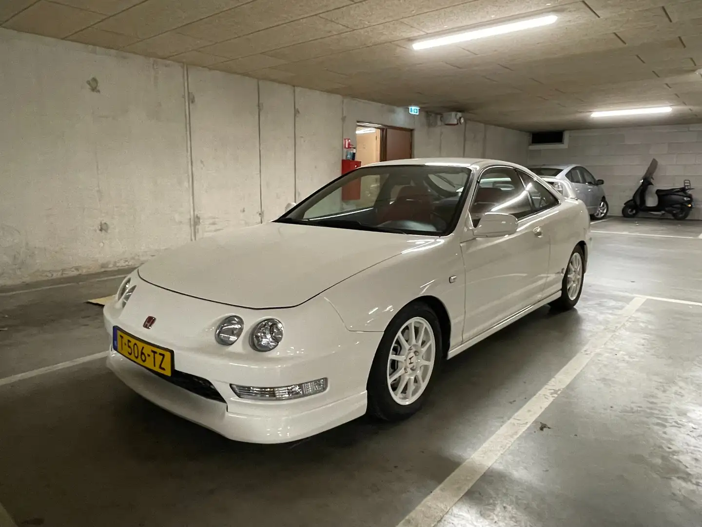 Honda Integra Type-R Nr. 00584 Bílá - 2